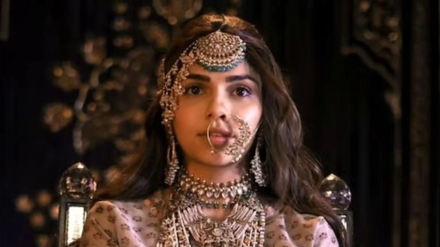 heeramandi-season-2-announcement-reactions-audience-demands-removal-of-sharmin-segal-from-netflix-show